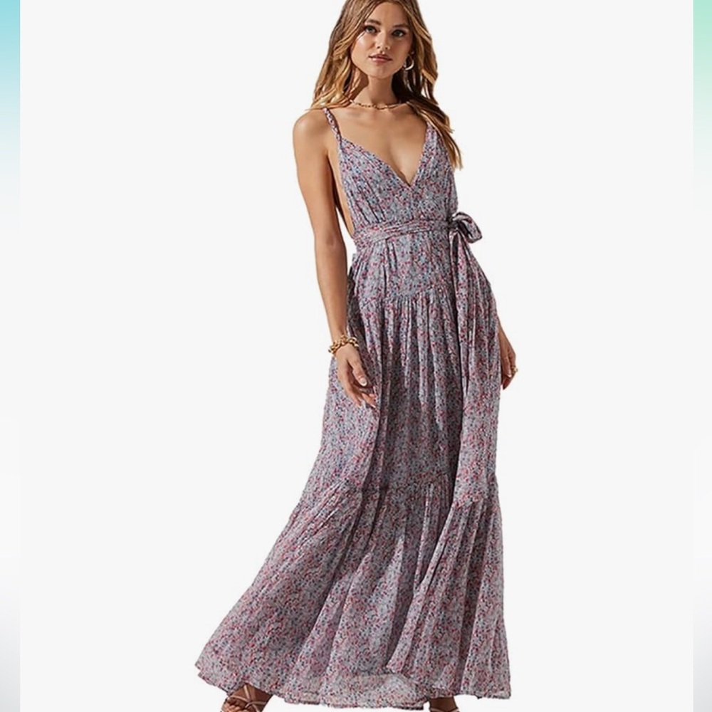 ASTR the Label Eartha Floral Maxi Dress in Blue & Pink Multi Ditsy. Size Medium - Picture 6 of 12